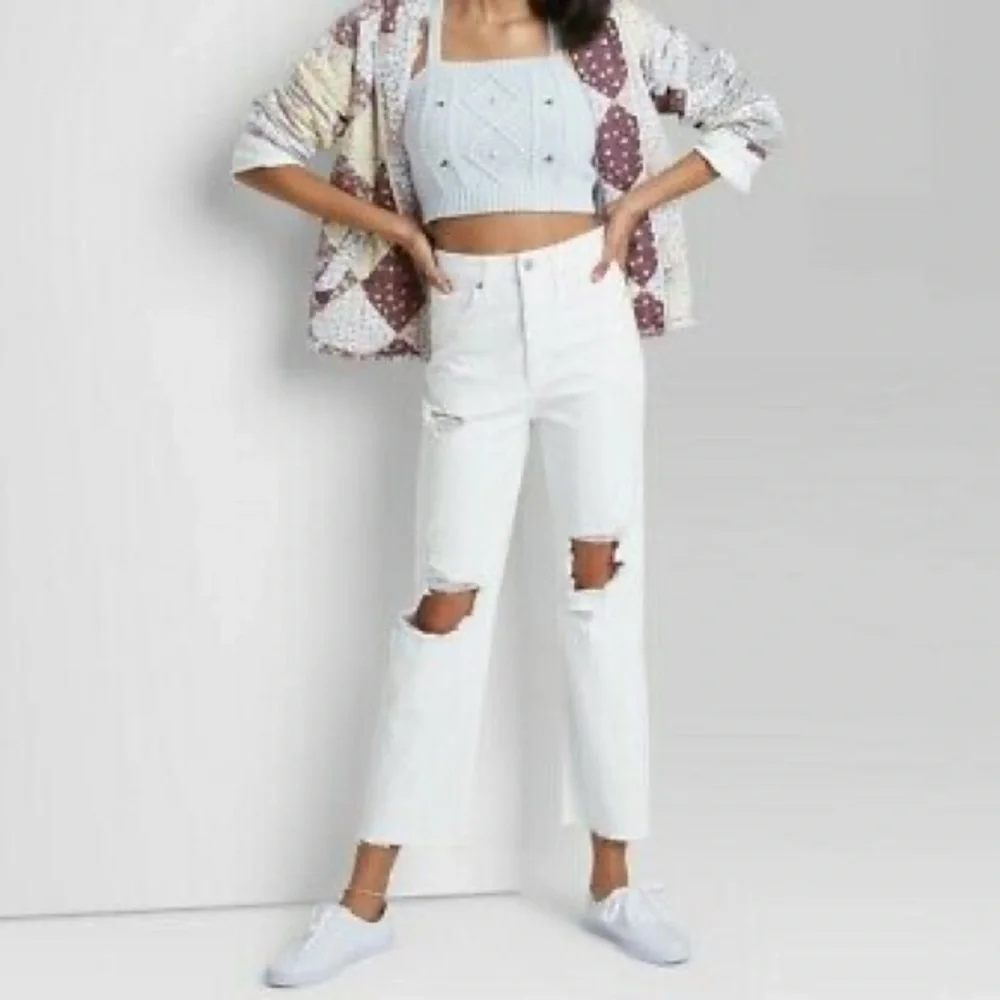 NWT Wild Fable Super-High Rise Distressed Cropped Straight Jeans - Picture 1 of 6
